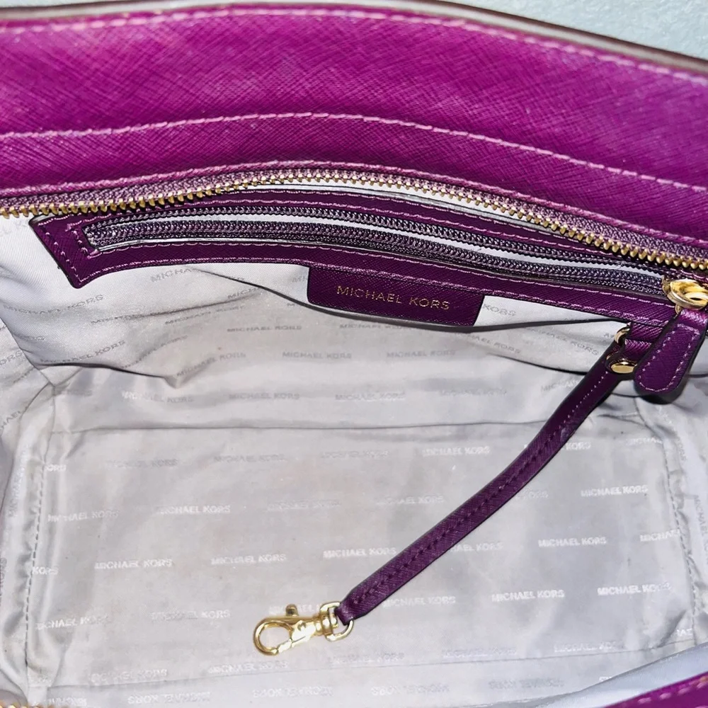 Michael Kors Selma Medium Saffiano Leather Satchel. - Picture 10 of 14